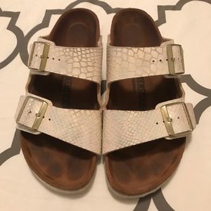 Birkenstock Arizona cream snake print 39